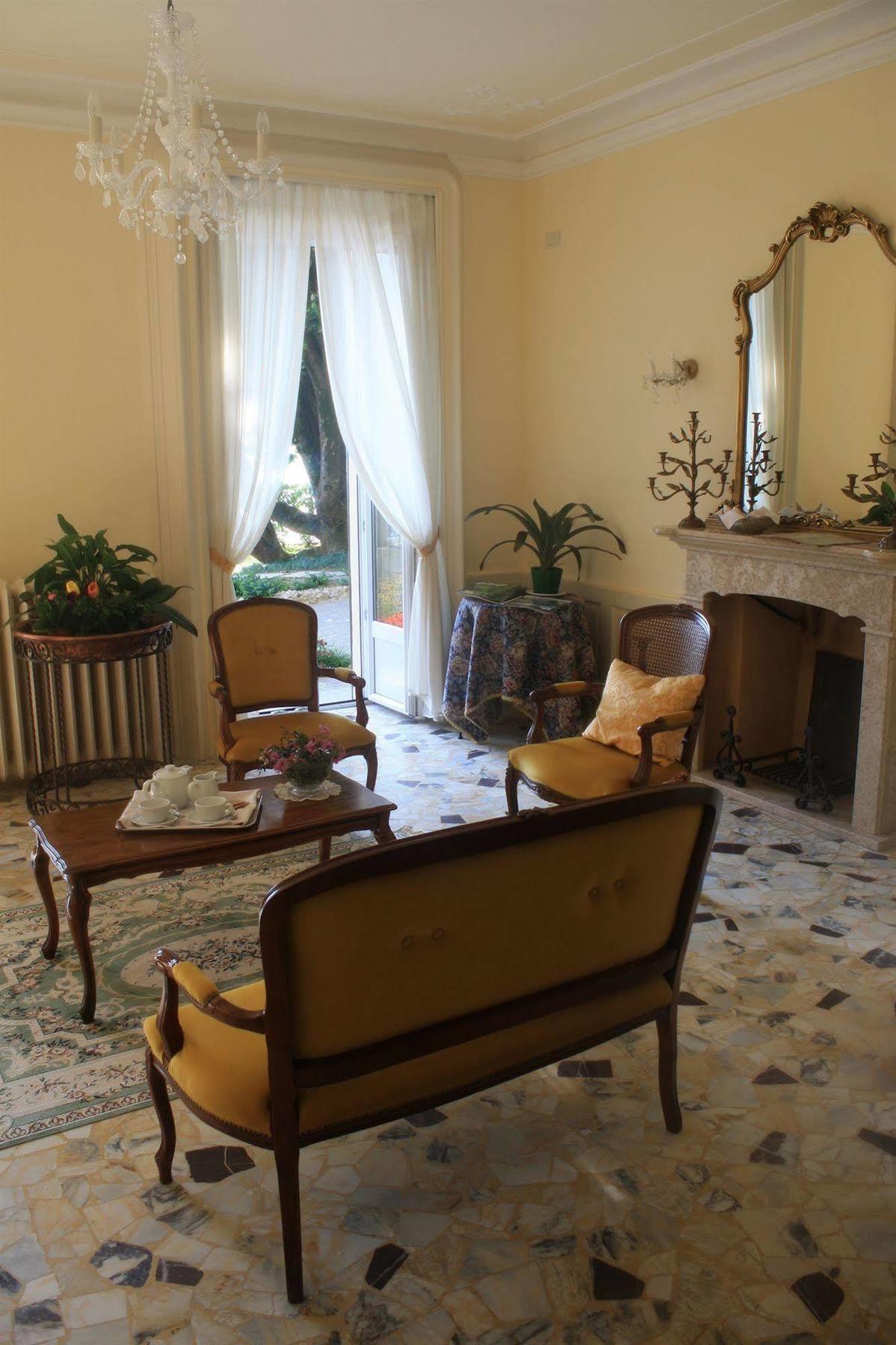 Villa La Mirabella Cadenabbia Luaran gambar